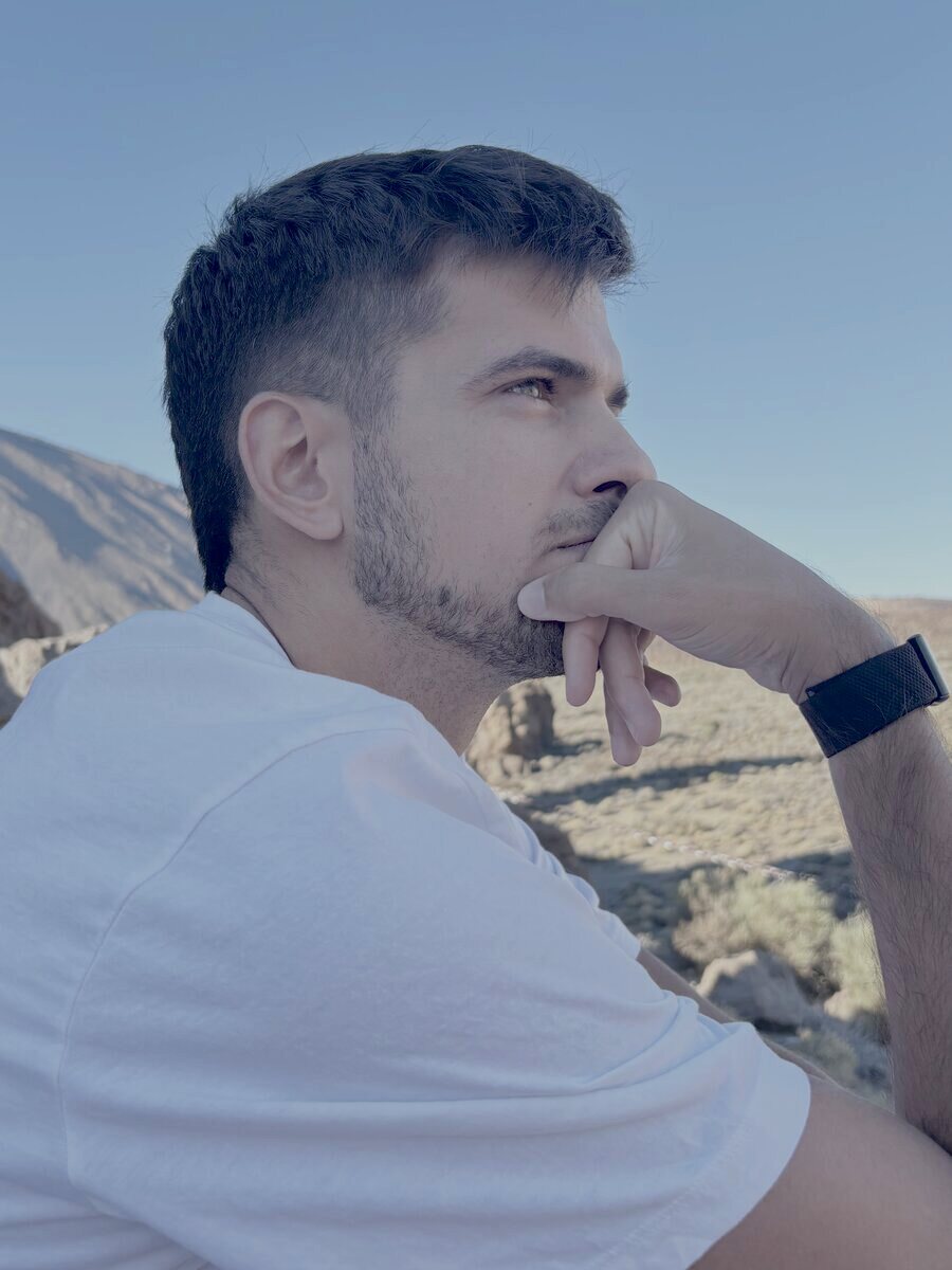 prof_pic_teide_pensive.jpg